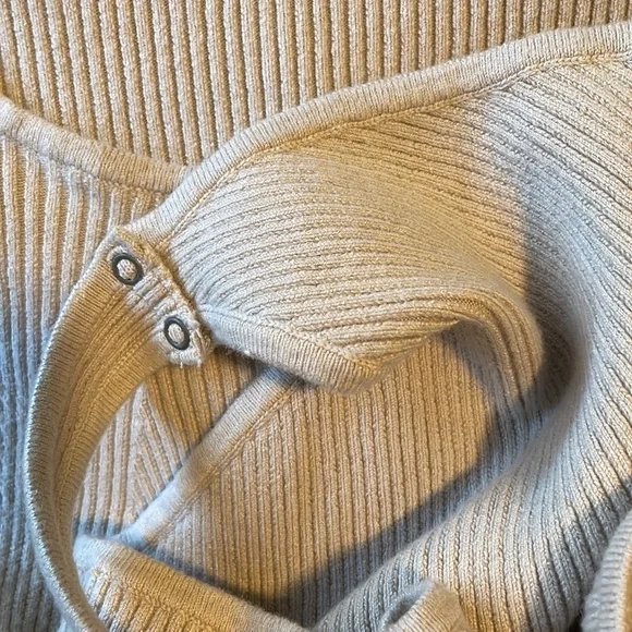 Abercrombie Squareneck Sweater Bodysuit - Picture 7 of 7